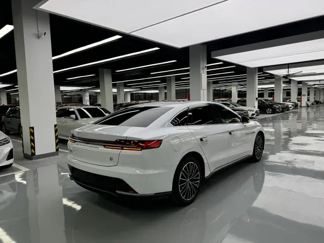 BYD Han — Фото автомобиля 15