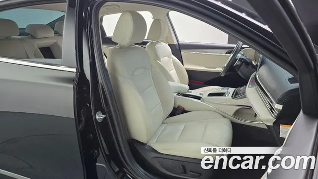 Hyundai Grandeur — Фото автомобиля 12
