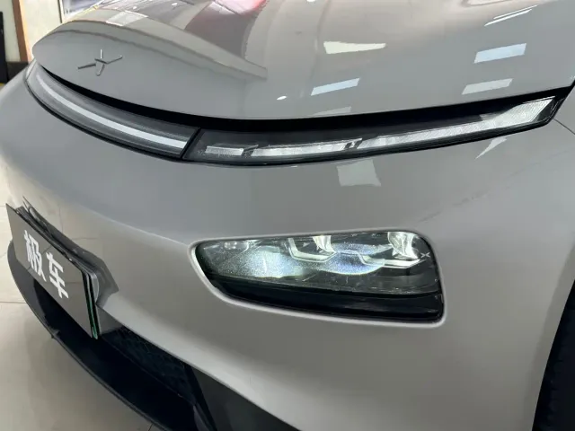 Xpeng P7 — Фото автомобиля 9