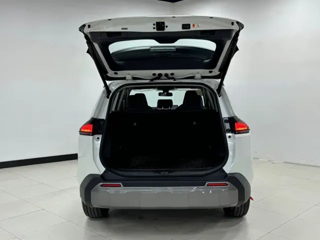 Toyota RAV4 — Фото автомобиля 7