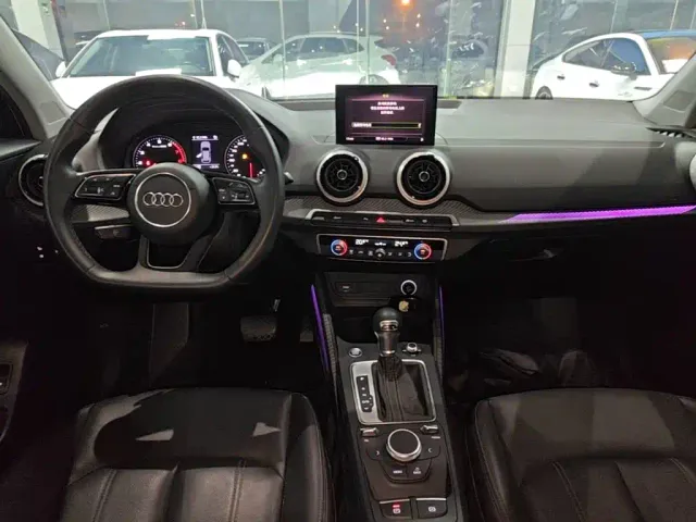 Audi Q2L — Фото автомобиля 8