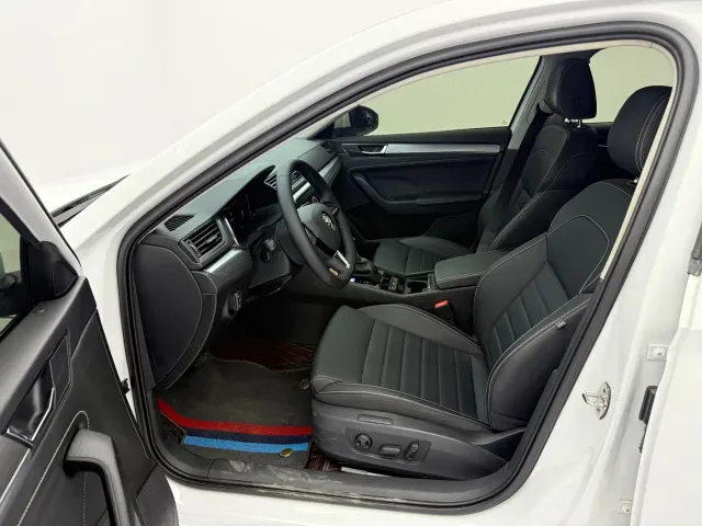 Skoda Superb — Фото автомобиля 20