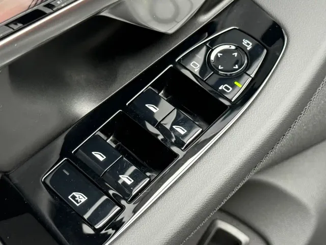 BMW 5 Series — Фото автомобиля 14