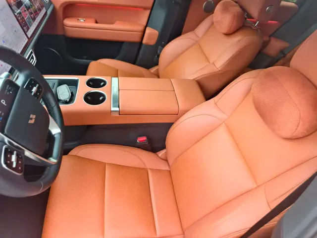 Li Auto L6 — Фото автомобиля 6