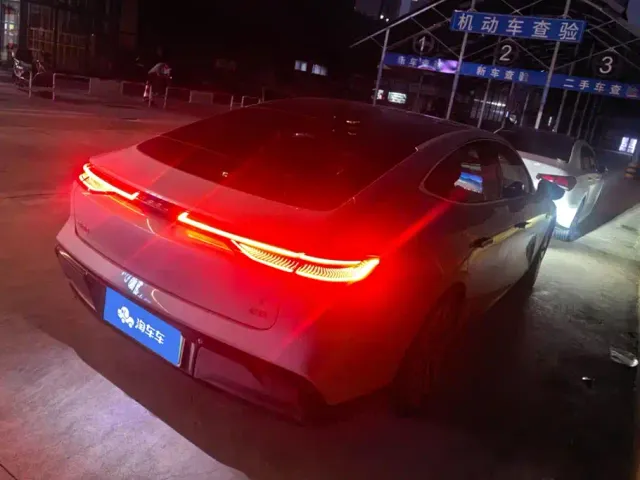 Geely Galaxy E8 — Фото автомобиля 3