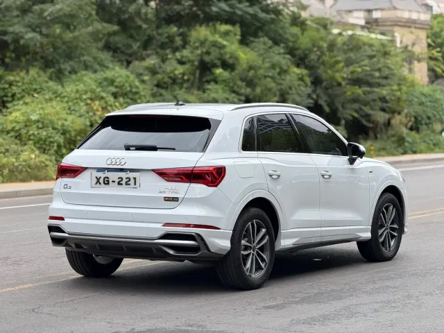 Audi Q3 — Фото автомобиля 4