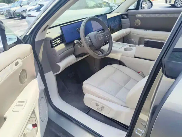 IM Motors LS6 — Фото автомобиля 8