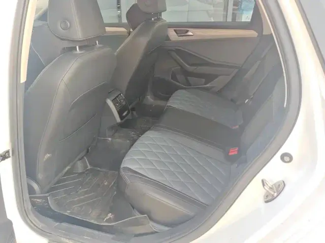 Volkswagen Sagitar — Фото автомобиля 11
