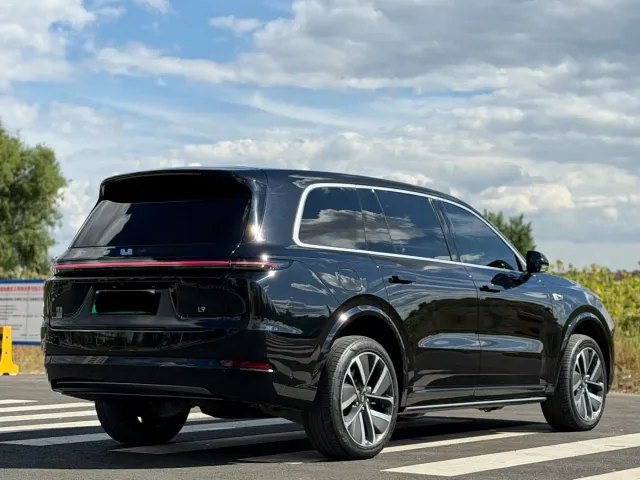 Li Auto L9 — Фото автомобиля 4