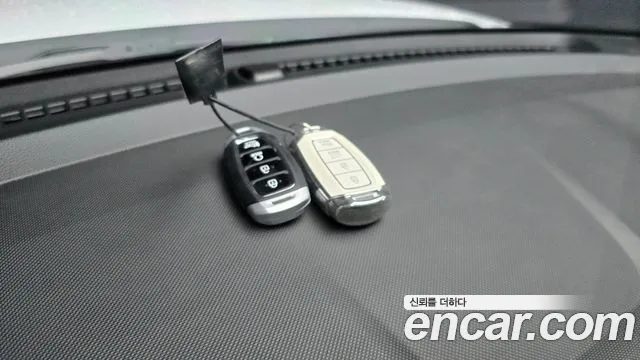 Hyundai Venue — Фото автомобиля 30