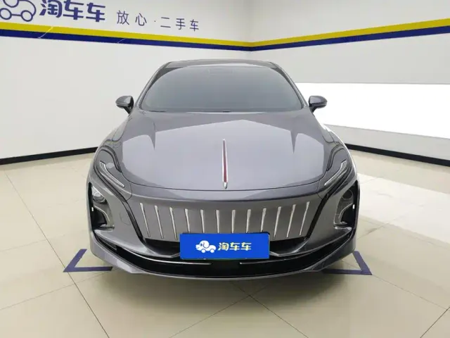 Hongqi E-QM5 — Фото автомобиля 2