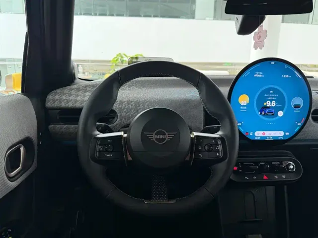 MINI Hatch — Фото автомобиля 10