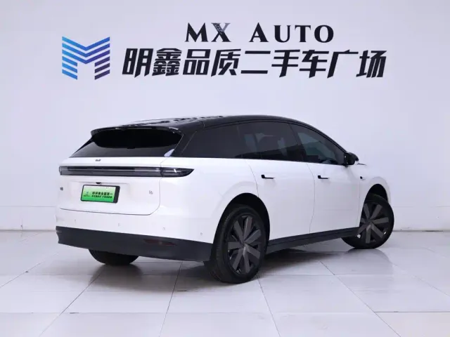 Li Auto i6 — Фото автомобиля 7