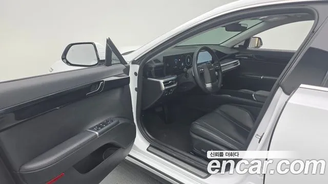 Hyundai Grandeur GN7 — Фото автомобиля 10
