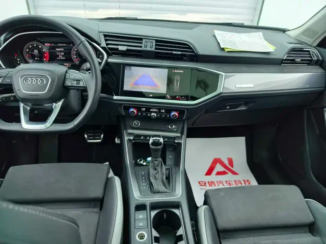 Audi Q3 — Фото автомобиля 7
