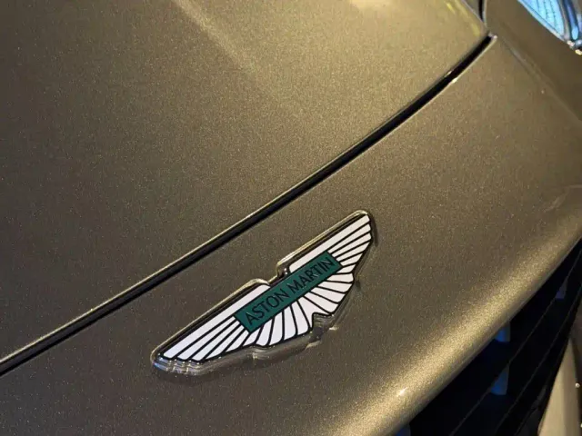 Aston Martin DB12 — Фото автомобиля 4