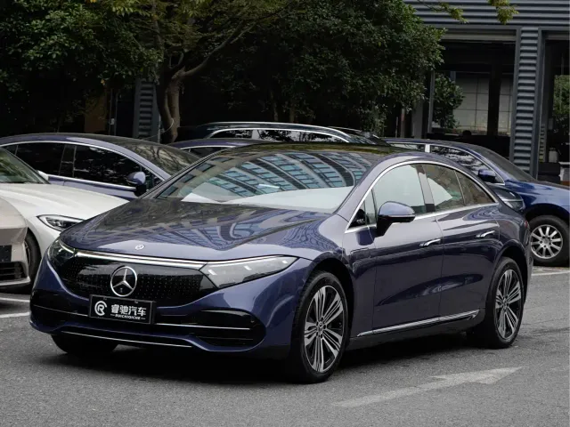 Фотография автомобиля — Mercedes-Benz EQS