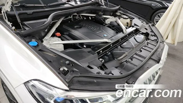 BMW X6 xDrive40i M Sport — Фото автомобиля 6