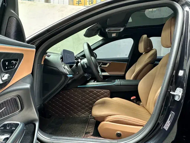 Mercedes-Benz E-Class — Фото автомобиля 9