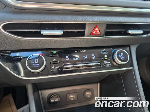 Hyundai Sonata — Фото автомобиля 12