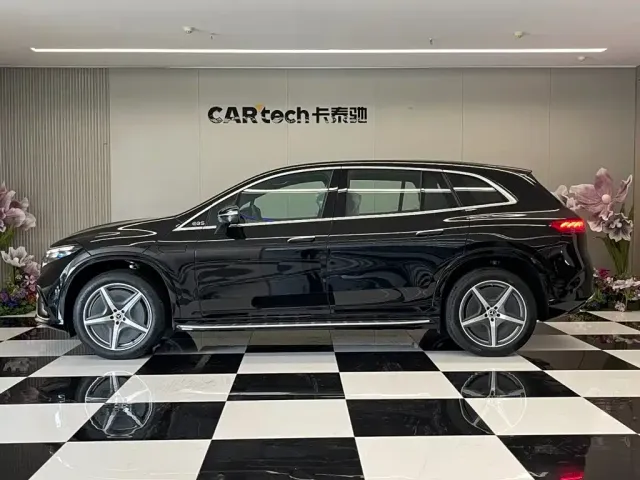 Mercedes-Benz Mercedes-Benz EQS SUV 2025 Model 500 4MATIC — Фото автомобиля 8