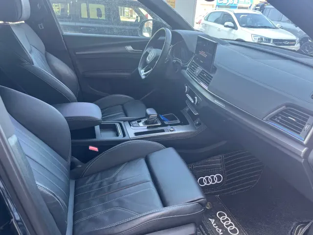 Audi Q5L — Фото автомобиля 5