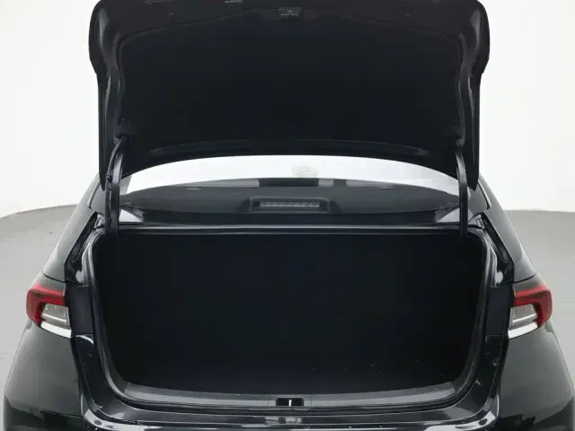 Toyota Corolla — Фото автомобиля 16