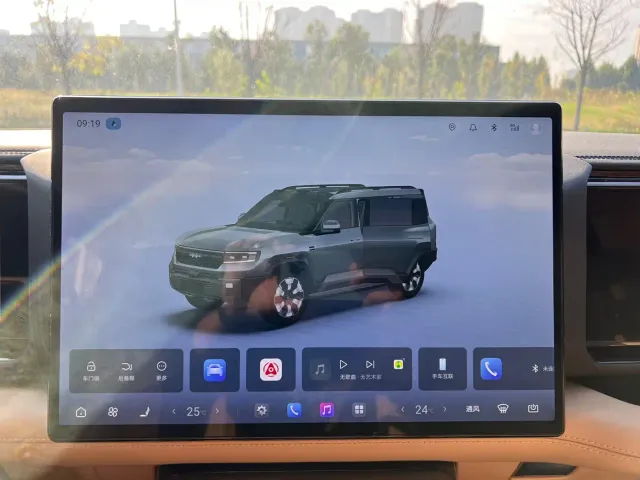 BYD FangChengBao Leopard 8 — Фото автомобиля 12