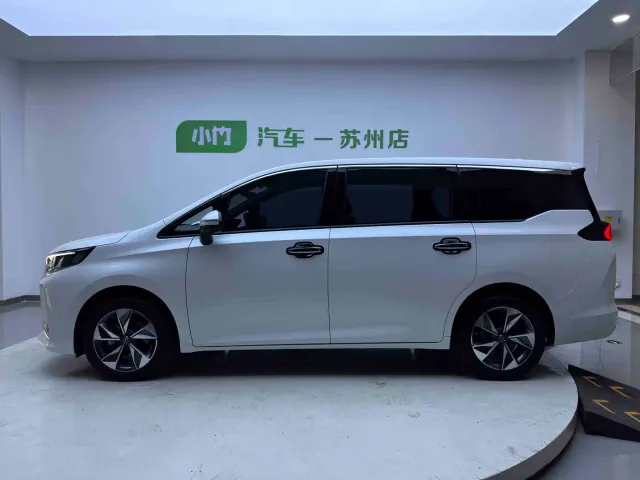 GAC Trumpchi M6 — Фото автомобиля 8