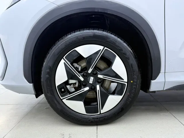 Geely Galaxy E5 — Фото автомобиля 14
