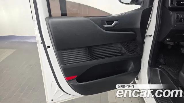 Hyundai Staria — Фото автомобиля 13