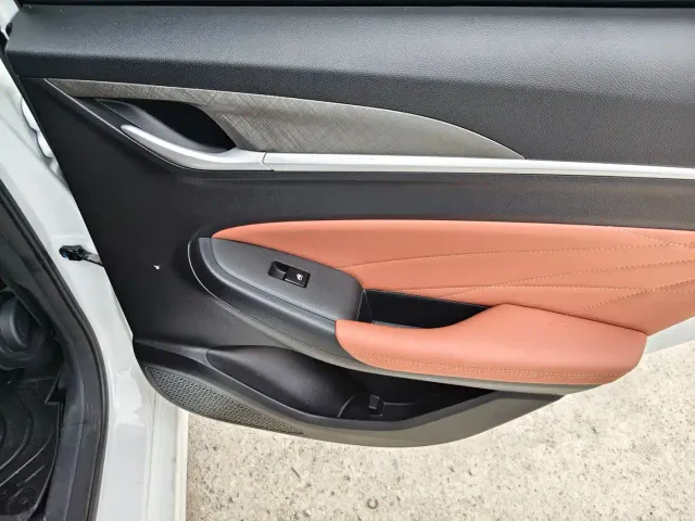 Changan Eado — Фото автомобиля 11