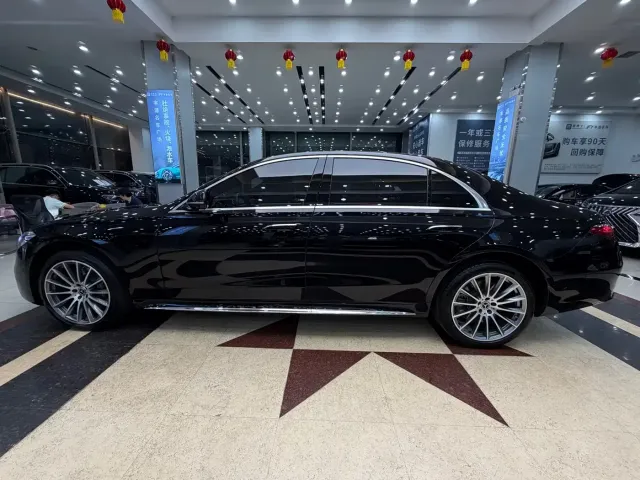Mercedes-Benz S-Class — Фото автомобиля 25