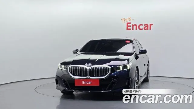 BMW 5 Series G60 — Фото автомобиля 3
