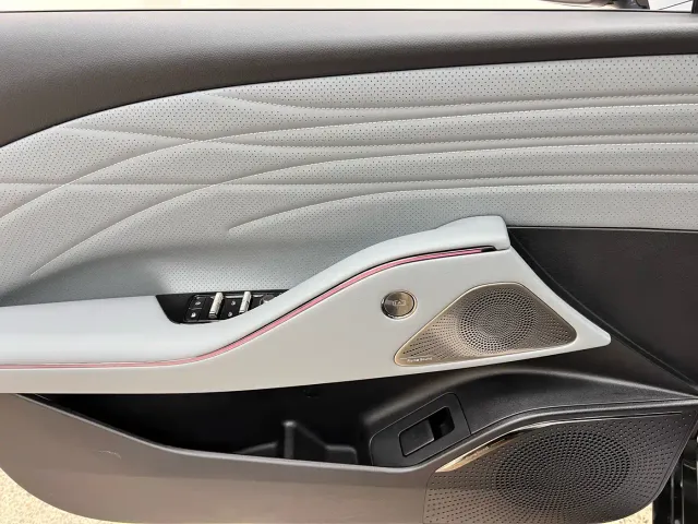 Geely Galaxy E8 — Фото автомобиля 13