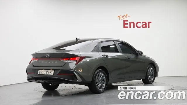 Hyundai Avante CN7 — Фото автомобиля 2
