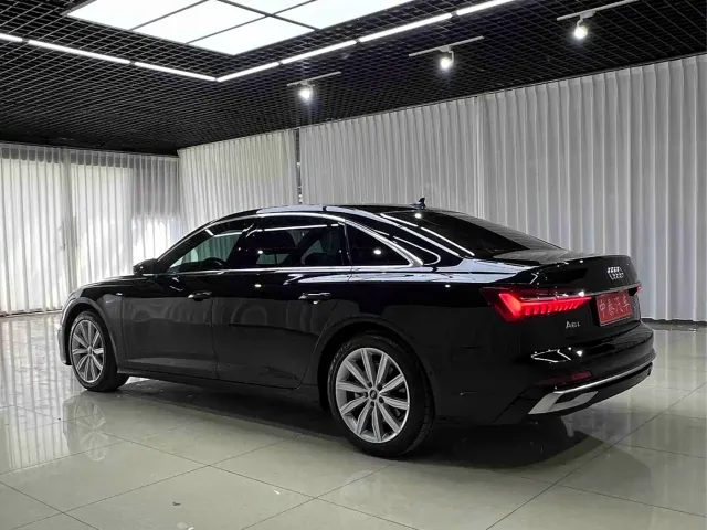 Audi A6L — Фото автомобиля 4