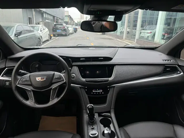 Cadillac XT5 — Фото автомобиля 5