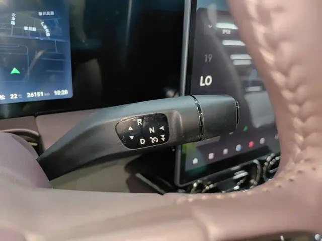 Leapmotor C11 — Фото автомобиля 9