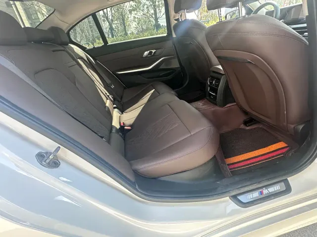 BMW 3 Series — Фото автомобиля 11
