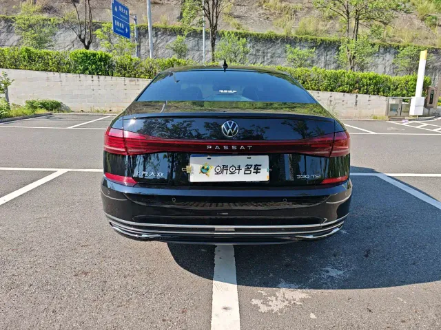 Volkswagen Passat — Фото автомобиля 5
