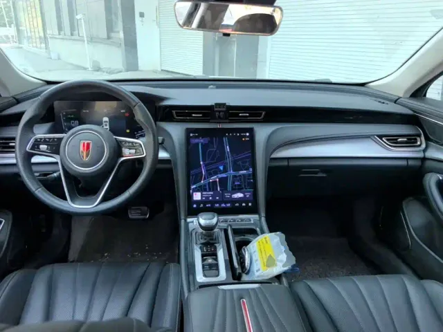 Hongqi H5 — Фото автомобиля 5