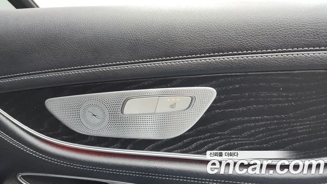 Mercedes-Benz CLS-Class — Фото автомобиля 30
