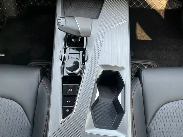 Changan Z6 — Фото автомобиля 17