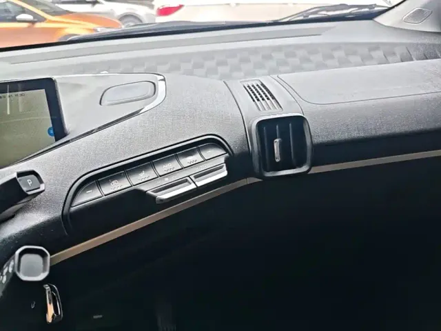 Baojun KiWi EV — Фото автомобиля 12