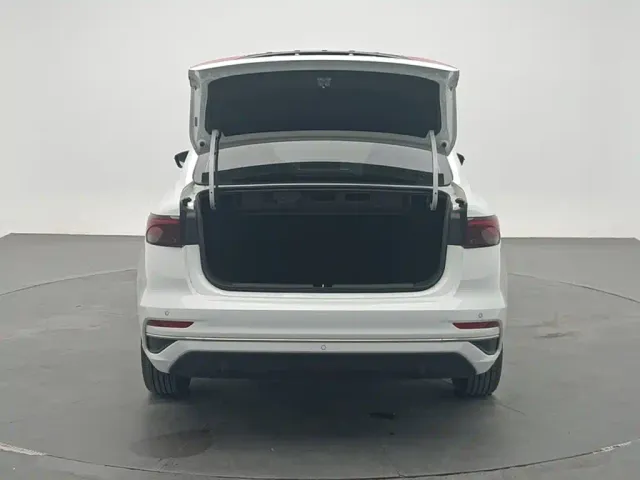 Geely Emgrand — Фото автомобиля 12