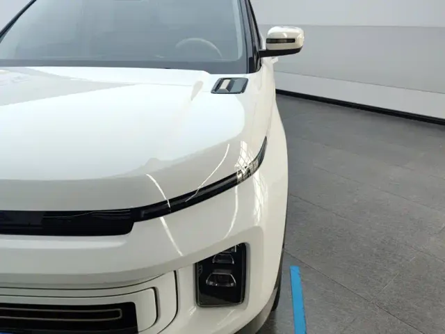 Geely ICON — Фото автомобиля 5
