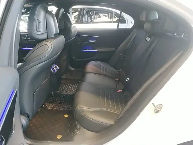 Mercedes-Benz C-Class — Фото автомобиля 16