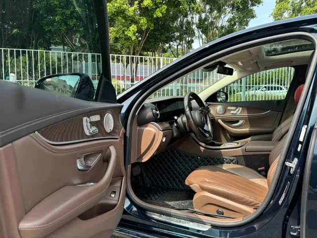 Mercedes-Benz E-Class — Фото автомобиля 8