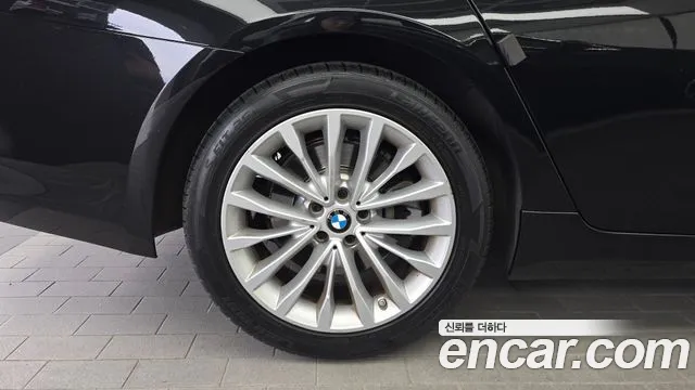 BMW 5-Series 5 серия (G30) 523d xDrive Luxury — Фото автомобиля 5